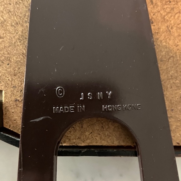 Vintage Car Wall Frame Made in Hong Kong - Picture 5 of 5